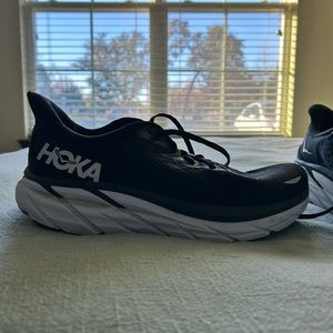 Men’s Hoka’s Clifton 8
